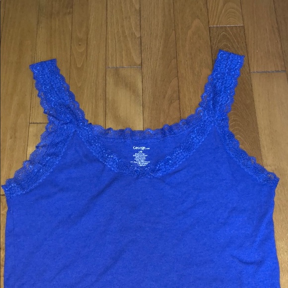 Trendy laced tank top - Picture 2 of 2